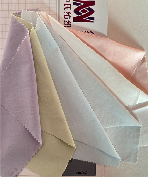 170g Woven Nylon Cool Feel Plain Weave Lycra Fabric with Glittered Gucci Pattern High Elasticity Skin-Friendly Smooth Sunscreen Garment Material 